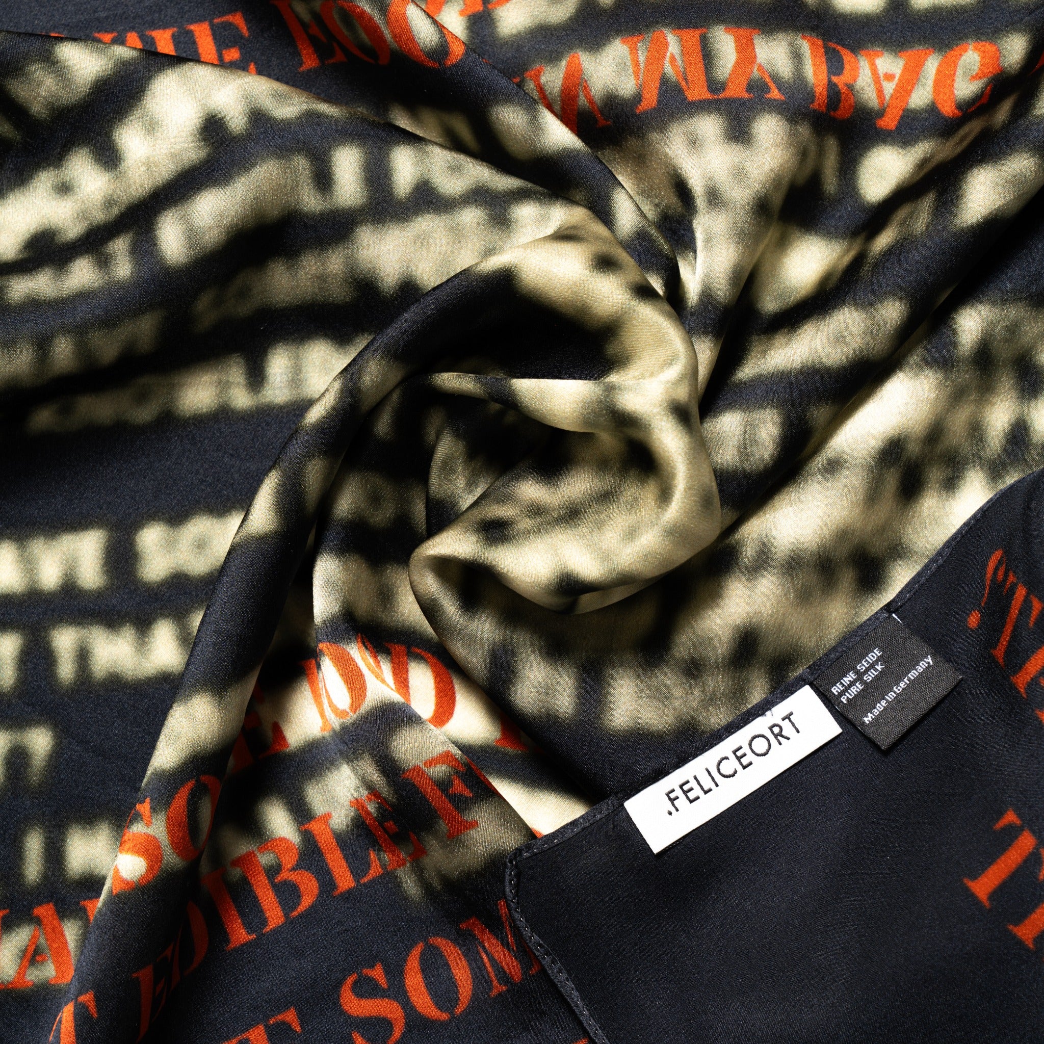 APPLE TREE SILK BANDANA