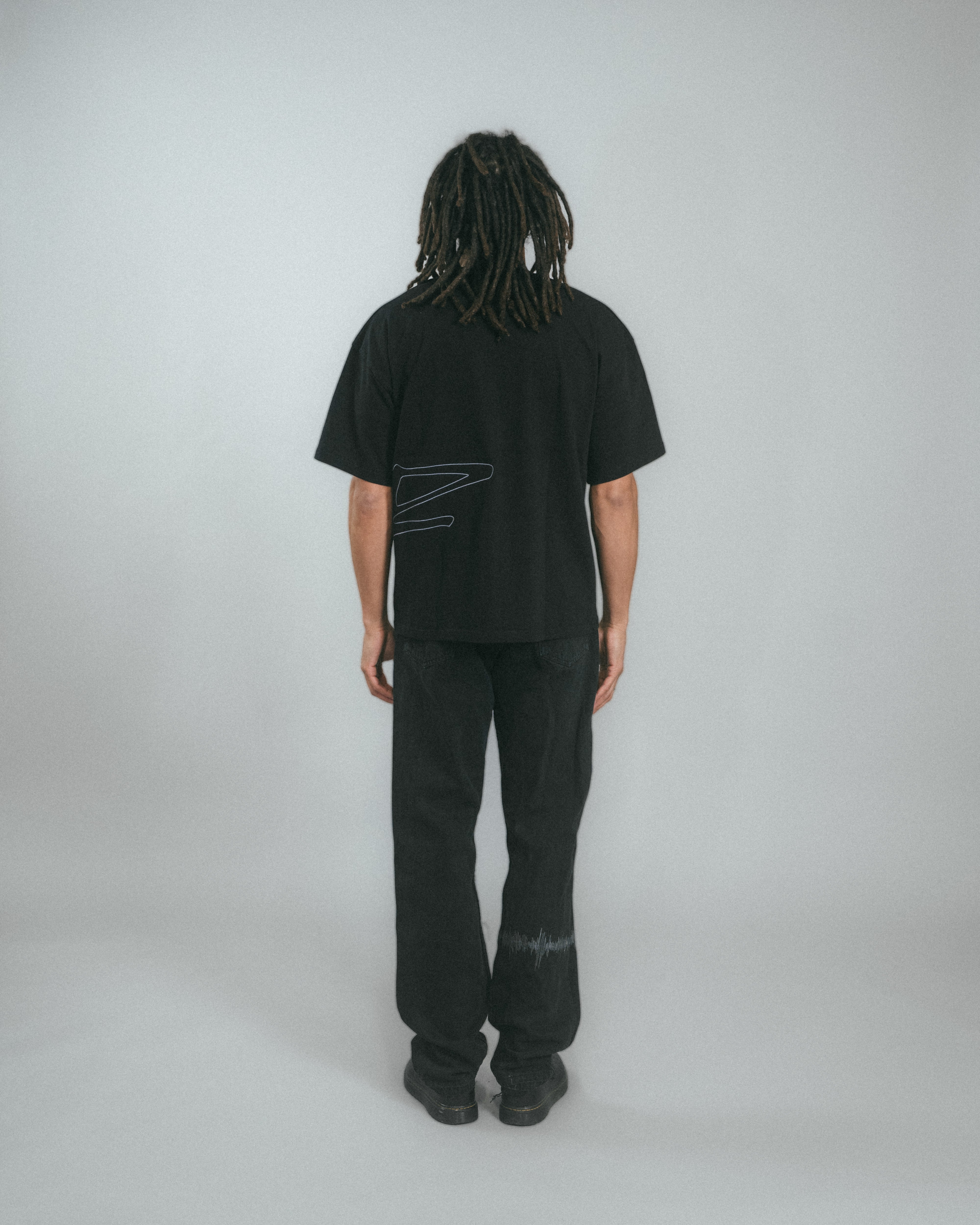 STITCHED LOGO TEE HANDSTITCHED