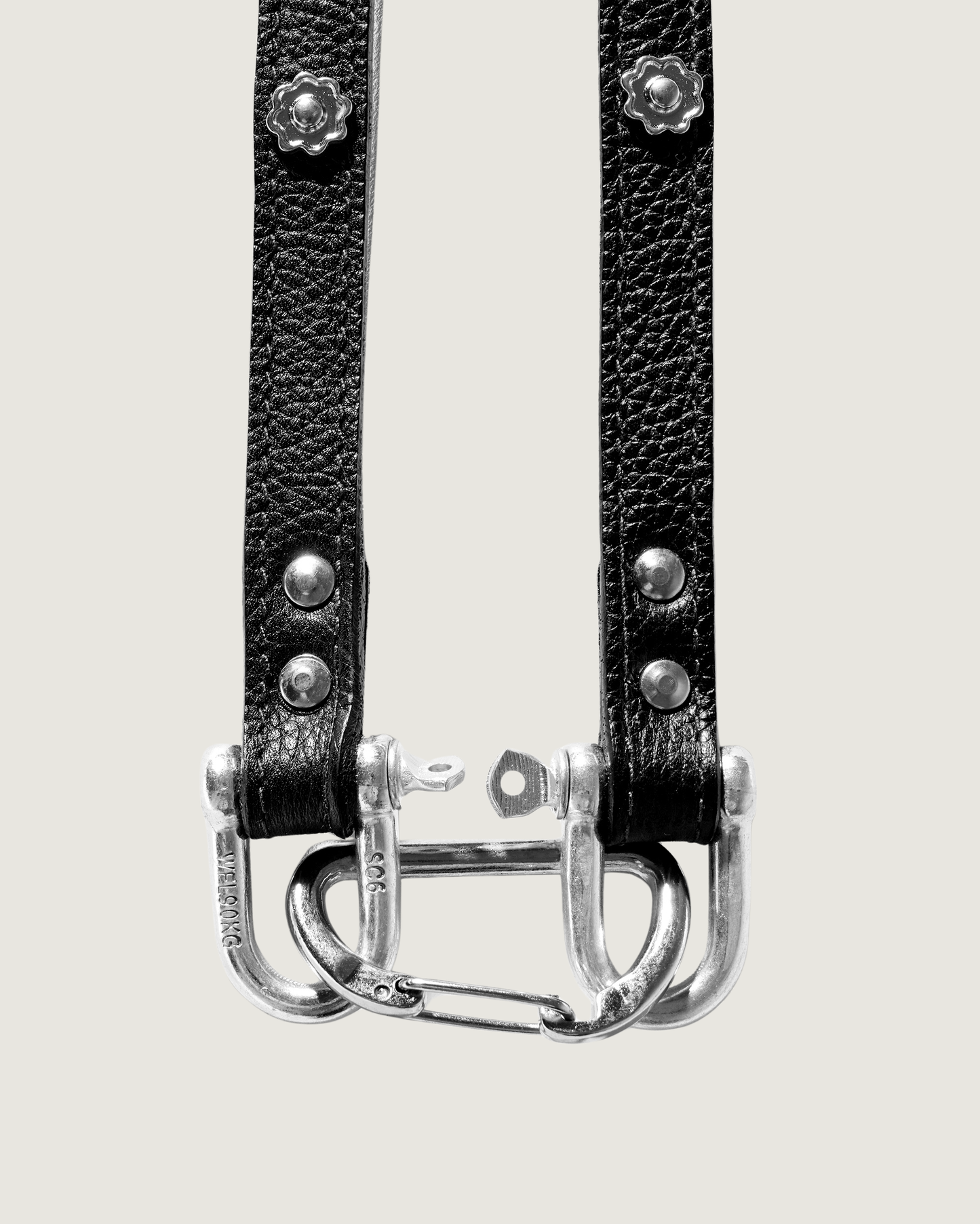 STUDDED LENYARD