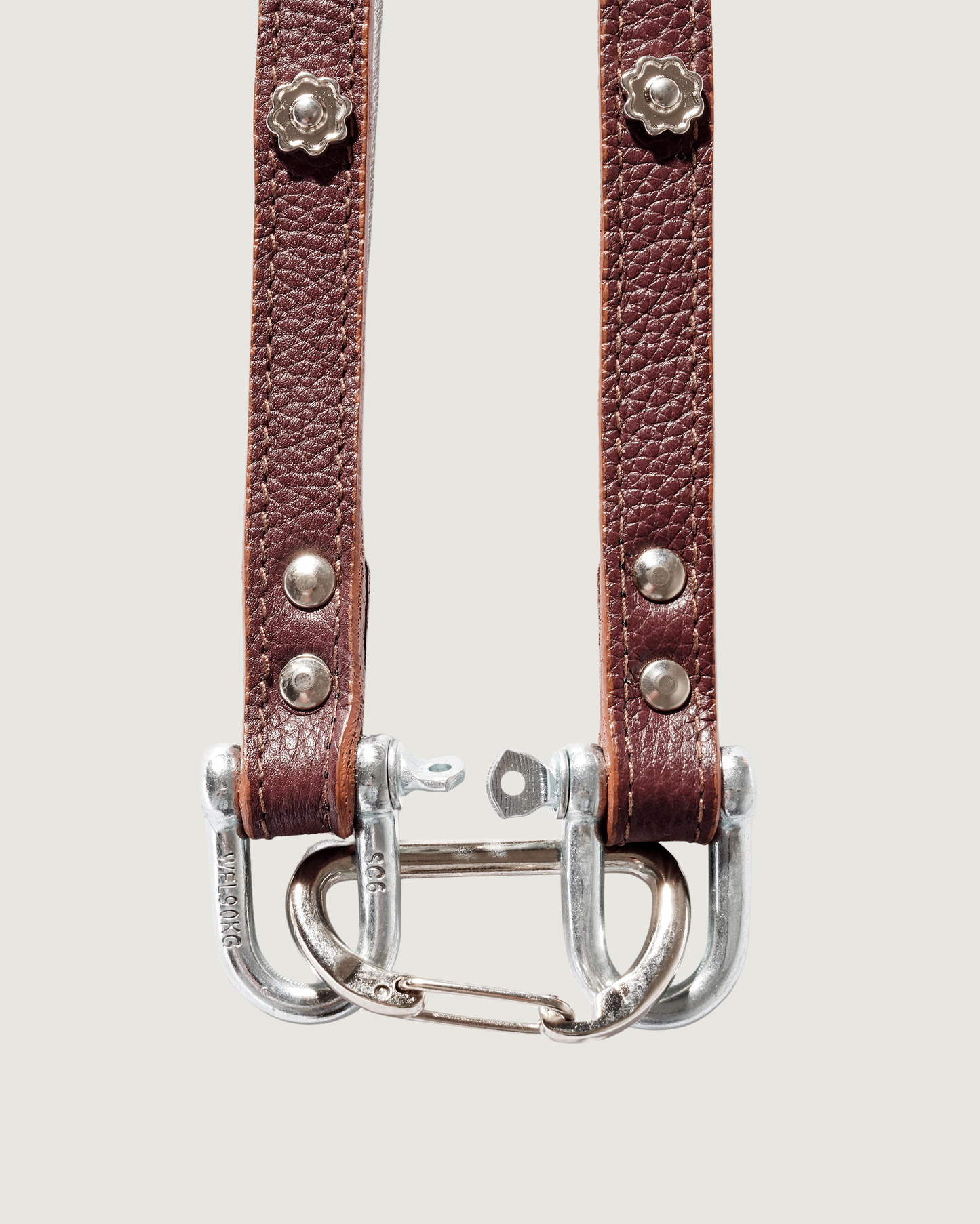 STUDDED LENYARD